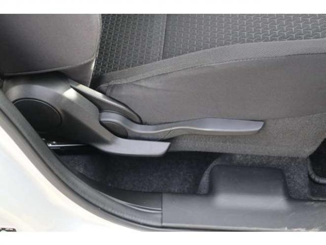 スイフト1.2 XL セーフティパッケージ装着車 4WD　CDプレイヤー　シートヒーター　パドルシフト　オートライト　アダプティブクルーズコントロール　車線逸脱警報 1200