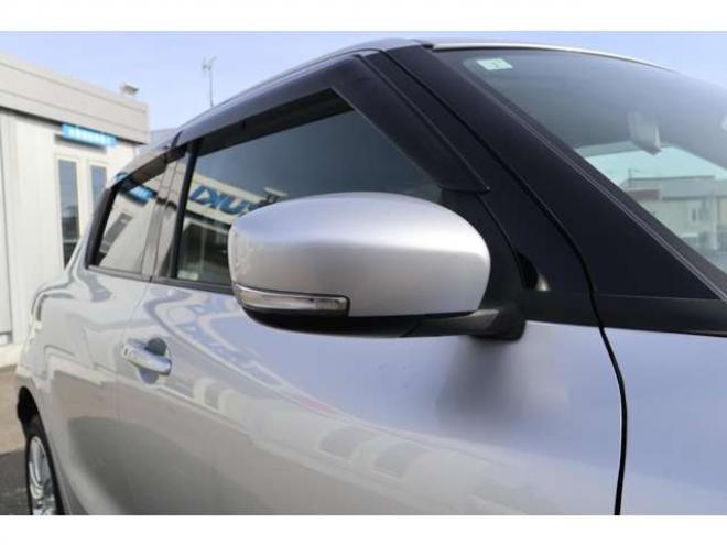 スイフト1.2 XL セーフティパッケージ装着車 4WD　CDプレイヤー　シートヒーター　パドルシフト　オートライト　アダプティブクルーズコントロール　車線逸脱警報 1200