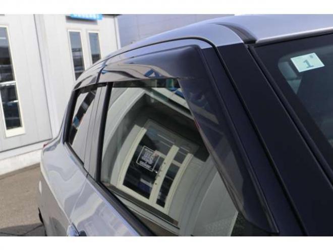 スイフト1.2 XL セーフティパッケージ装着車 4WD　CDプレイヤー　シートヒーター　パドルシフト　オートライト　アダプティブクルーズコントロール　車線逸脱警報 1200