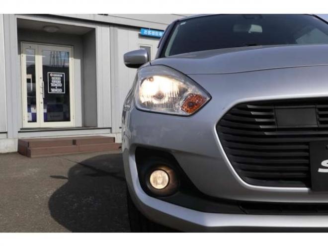 スイフト1.2 XL セーフティパッケージ装着車 4WD　CDプレイヤー　シートヒーター　パドルシフト　オートライト　アダプティブクルーズコントロール　車線逸脱警報 1200