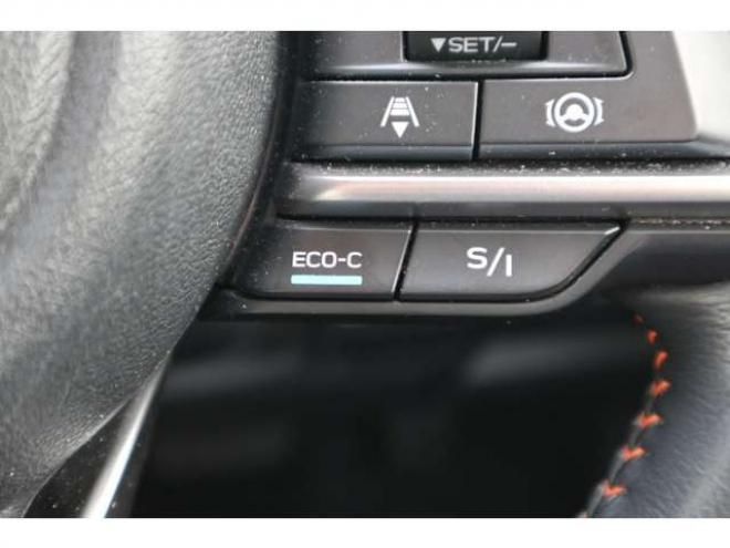 XV2.0e-L アイサイト 4WD　純正フルセグナビ　バックカメラ　ETC　電動パーキングブレーキ　オートビークルホールド　アダプティブクルーズコントロール 2000