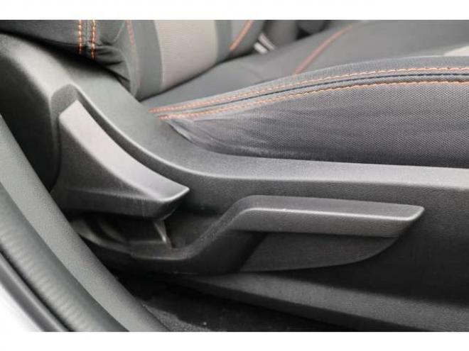 XV2.0e-L アイサイト 4WD　純正フルセグナビ　バックカメラ　ETC　電動パーキングブレーキ　オートビークルホールド　アダプティブクルーズコントロール 2000