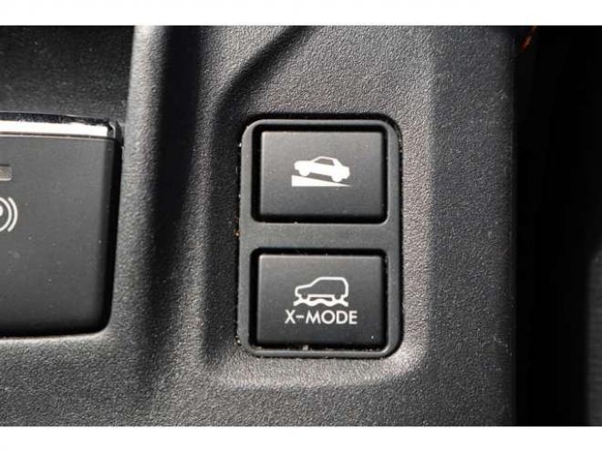 XV2.0i-L アイサイト 4WD　純正フルセグナビ　バックカメラ　ETC　電動パーキングブレーキ　ヘッドライトウォッシャー　アダプティブクルーズコントロール　LEDヘッドライト 2000