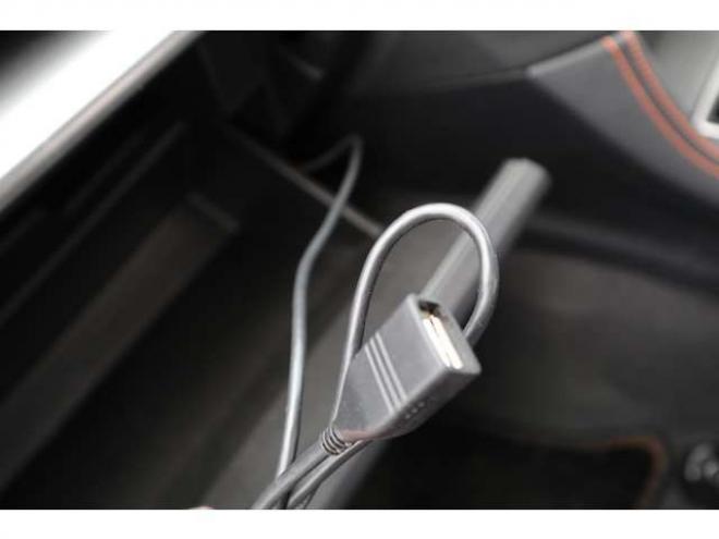 XV2.0i-L アイサイト 4WD　純正フルセグナビ　バックカメラ　ETC　電動パーキングブレーキ　ヘッドライトウォッシャー　アダプティブクルーズコントロール　LEDヘッドライト 2000