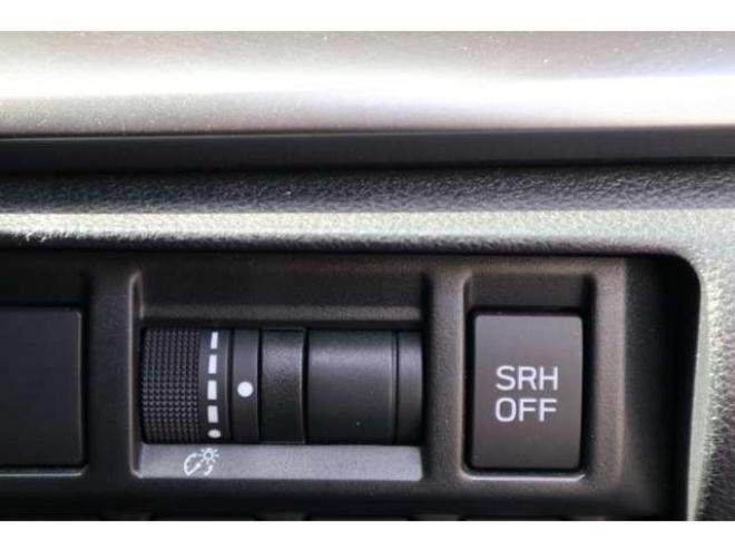 XV2.0i-L アイサイト 4WD　純正フルセグナビ　バックカメラ　ETC　電動パーキングブレーキ　ヘッドライトウォッシャー　アダプティブクルーズコントロール　LEDヘッドライト 2000