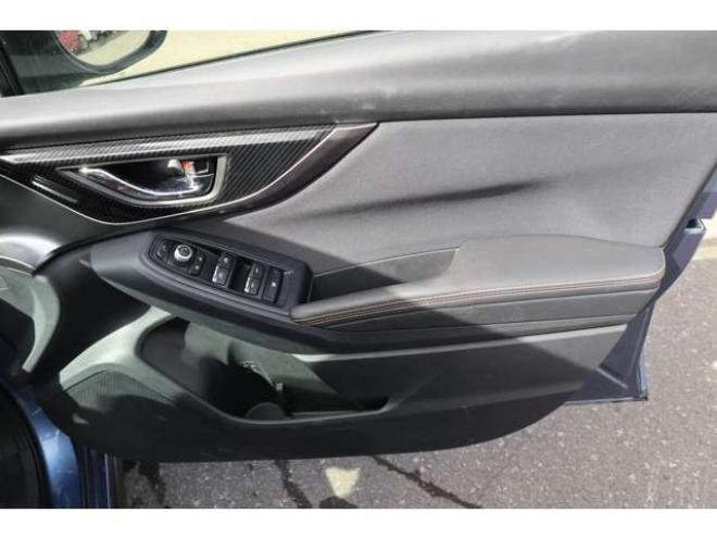 XV2.0i-L アイサイト 4WD　純正フルセグナビ　バックカメラ　ETC　電動パーキングブレーキ　ヘッドライトウォッシャー　アダプティブクルーズコントロール　LEDヘッドライト 2000