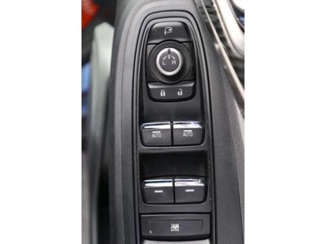 XV2.0i-L アイサイト 4WD　純正フルセグナビ　バックカメラ　ETC　電動パーキングブレーキ　ヘッドライトウォッシャー　アダプティブクルーズコントロール　LEDヘッドライト 2000