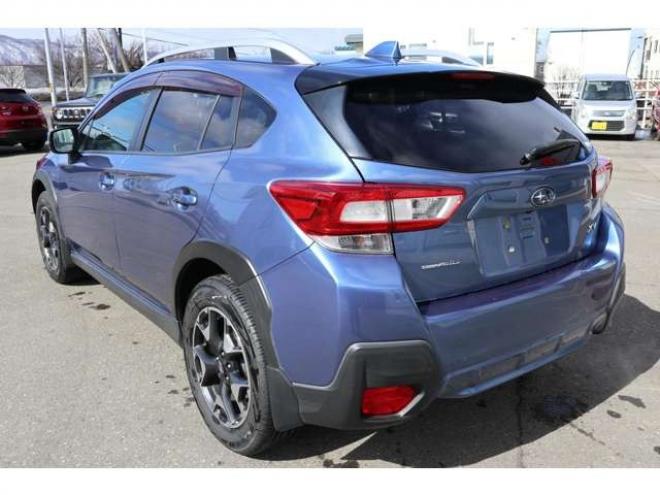 XV2.0i-L アイサイト 4WD　純正フルセグナビ　バックカメラ　ETC　電動パーキングブレーキ　ヘッドライトウォッシャー　アダプティブクルーズコントロール　LEDヘッドライト 2000