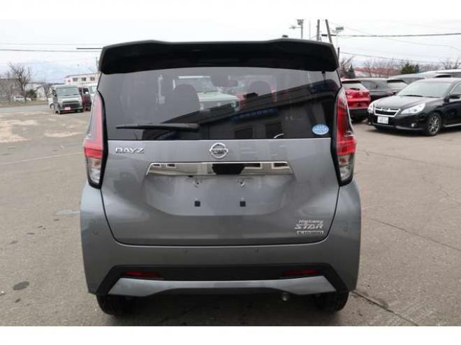 デイズハイウェイスターGターボ アーバンクロム プロパイロット エディション 4WD　純正CDプレイヤー　アラウンドビュールームミラー　電動パーキングブレーキ　シートヒーター　アダプティブクルーズコントロール 660