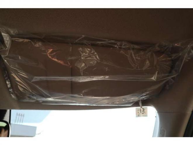 N-ONEオリジナル 4WD　シートヒーター　電動パーキングブレーキ　LEDヘッドライト　アダプティブクルーズコントロール　パーキングセンサー　ナビ装着車用スペシャルパッケージ 660