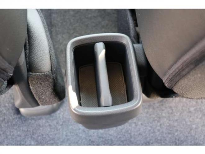 N-ONEオリジナル 4WD　シートヒーター　電動パーキングブレーキ　LEDヘッドライト　アダプティブクルーズコントロール　パーキングセンサー　ナビ装着車用スペシャルパッケージ 660