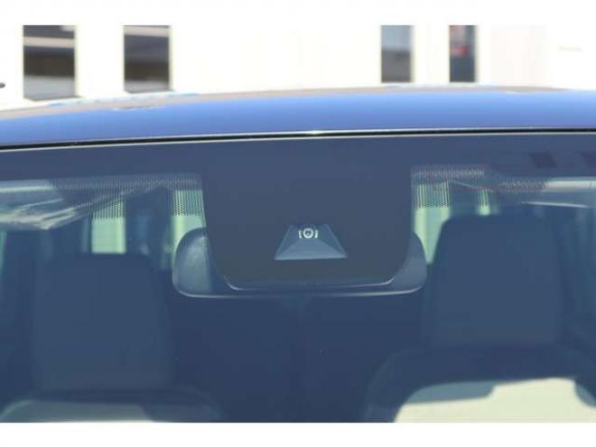 N-ONEオリジナル 4WD　シートヒーター　電動パーキングブレーキ　LEDヘッドライト　アダプティブクルーズコントロール　パーキングセンサー　ナビ装着車用スペシャルパッケージ 660