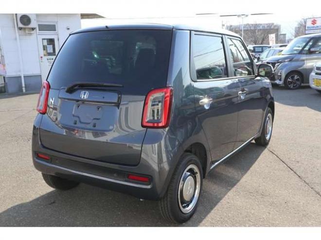 N-ONEオリジナル 4WD　シートヒーター　電動パーキングブレーキ　LEDヘッドライト　アダプティブクルーズコントロール　パーキングセンサー　ナビ装着車用スペシャルパッケージ 660