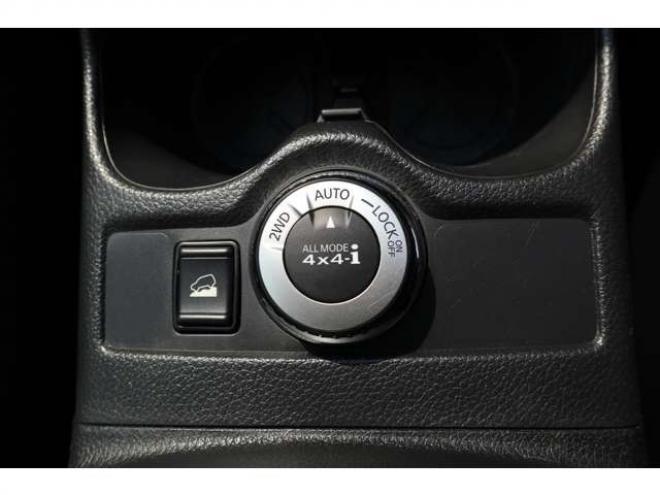 エクストレイル2.0 20X 2列車 4WD　社外ナビ　バックカメラ　電動バックドア　ハンズフリー　LEDヘッドライト　ヒルディセントコントロール 2000