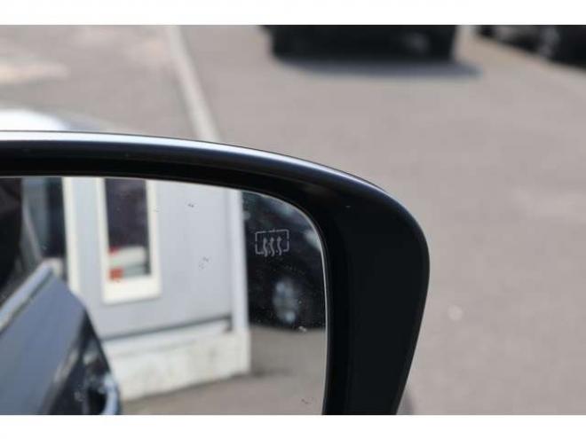 エクストレイル2.0 20X 2列車 4WD　社外ナビ　バックカメラ　電動バックドア　ハンズフリー　LEDヘッドライト　ヒルディセントコントロール 2000