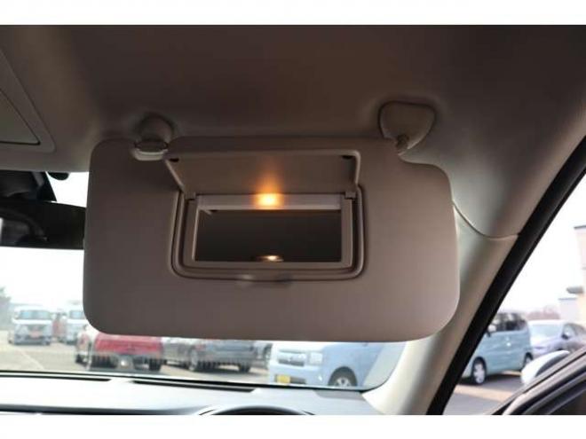 エクストレイル2.0 20X 2列車 4WD　社外ナビ　バックカメラ　電動バックドア　ハンズフリー　LEDヘッドライト　ヒルディセントコントロール 2000