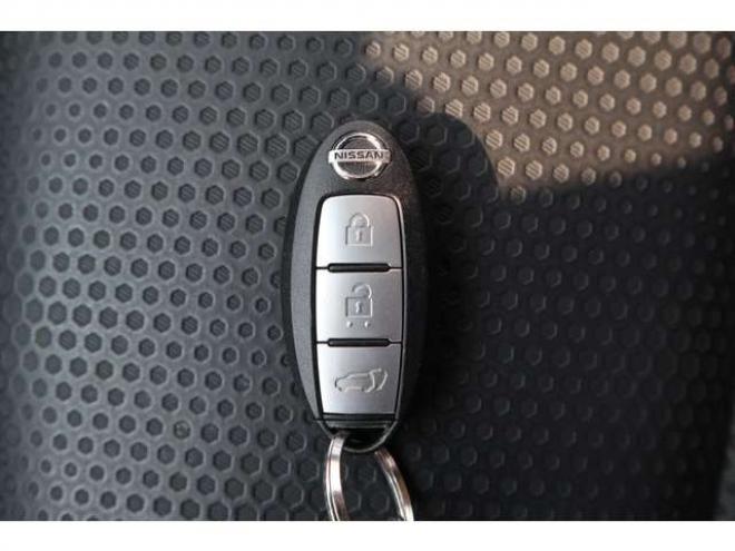 エクストレイル2.0 20X 2列車 4WD　社外ナビ　バックカメラ　電動バックドア　ハンズフリー　LEDヘッドライト　ヒルディセントコントロール 2000