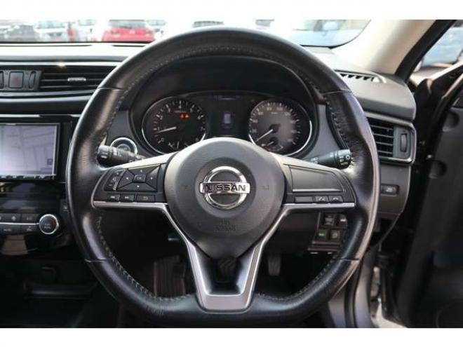 エクストレイル2.0 20X 2列車 4WD　社外ナビ　バックカメラ　電動バックドア　ハンズフリー　LEDヘッドライト　ヒルディセントコントロール 2000