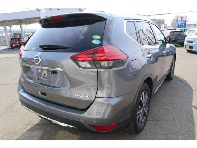 エクストレイル2.0 20X 2列車 4WD　社外ナビ　バックカメラ　電動バックドア　ハンズフリー　LEDヘッドライト　ヒルディセントコントロール 2000