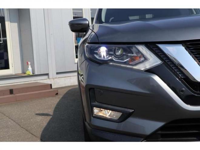 エクストレイル2.0 20X 2列車 4WD　社外ナビ　バックカメラ　電動バックドア　ハンズフリー　LEDヘッドライト　ヒルディセントコントロール 2000