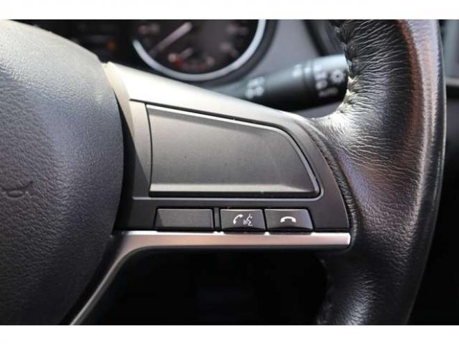 エクストレイル2.0 20X 2列車 4WD　社外ナビ　バックカメラ　電動バックドア　ハンズフリー　LEDヘッドライト　ヒルディセントコントロール 2000