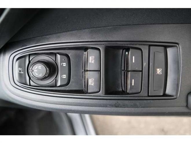 インプレッサスポーツ 1.6 i-L アイサイト 4WD　社外ナビ　ETC　電動パーキングブレーキ　オートビークルホールド　パドルシフト　アダプティブクルーズコントロール　アイサイト 1600