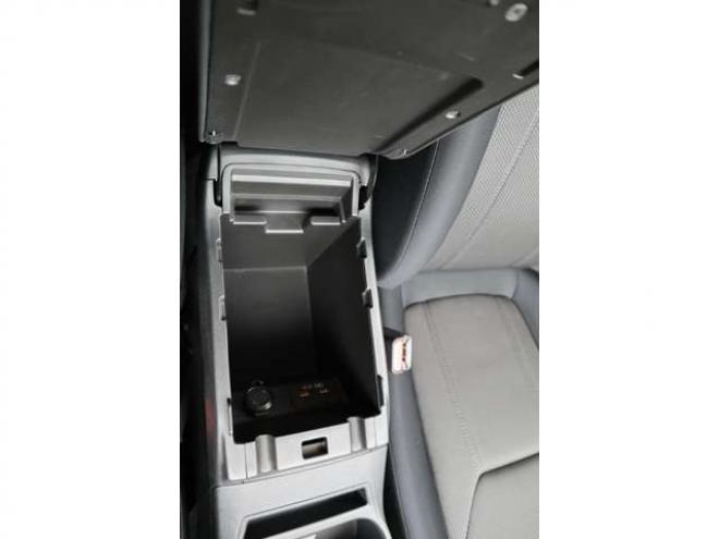 インプレッサスポーツ 1.6 i-L アイサイト 4WD　社外ナビ　ETC　電動パーキングブレーキ　オートビークルホールド　パドルシフト　アダプティブクルーズコントロール　アイサイト 1600