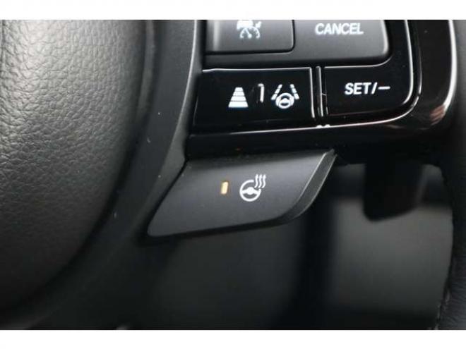 ヴェゼル1.5 e:HEV Z 4WD　純正フルセグナビ　全方位カメラ　社外ドラレコ付きデジタルルームミラー　ワイヤレス充電器　シートヒーター　アダプティブクルーズコントロール　電動パーキング　電動バックドア　ステアリングヒーター 1500