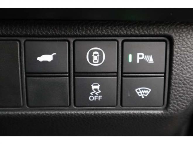 ヴェゼル1.5 e:HEV Z 4WD　純正フルセグナビ　全方位カメラ　社外ドラレコ付きデジタルルームミラー　ワイヤレス充電器　シートヒーター　アダプティブクルーズコントロール　電動パーキング　電動バックドア　ステアリングヒーター 1500