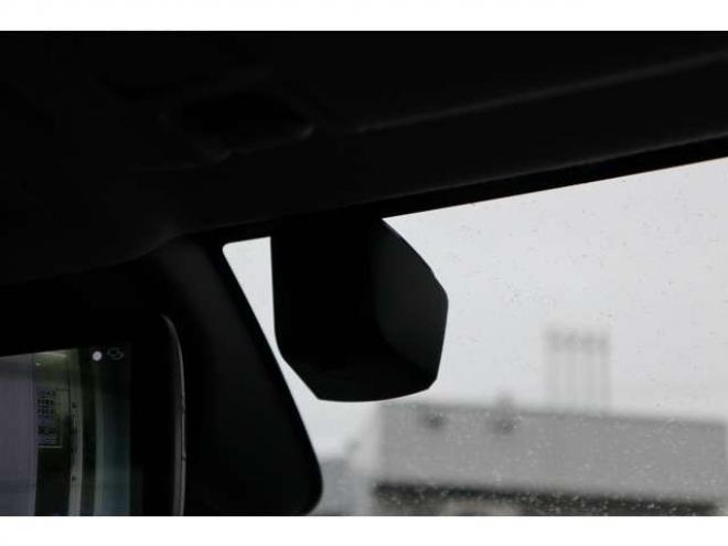 ヴェゼル1.5 e:HEV Z 4WD　純正フルセグナビ　全方位カメラ　社外ドラレコ付きデジタルルームミラー　ワイヤレス充電器　シートヒーター　アダプティブクルーズコントロール　電動パーキング　電動バックドア　ステアリングヒーター 1500