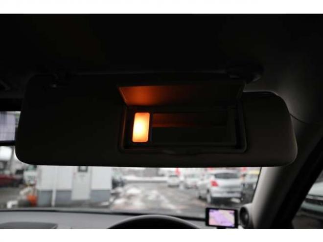 ヴェゼル1.5 e:HEV Z 4WD　純正フルセグナビ　全方位カメラ　社外ドラレコ付きデジタルルームミラー　ワイヤレス充電器　シートヒーター　アダプティブクルーズコントロール　電動パーキング　電動バックドア　ステアリングヒーター 1500