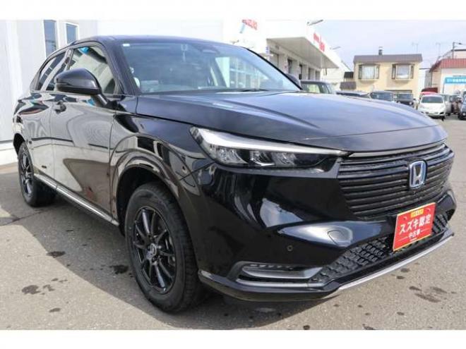 ヴェゼル1.5 e:HEV Z 4WD　純正フルセグナビ　全方位カメラ　社外ドラレコ付きデジタルルームミラー　ワイヤレス充電器　シートヒーター　アダプティブクルーズコントロール　電動パーキング　電動バックドア　ステアリングヒーター 1500