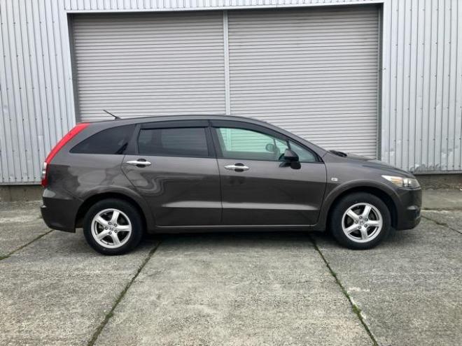 ストリームX 4WD 1800 ５Dr