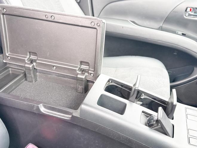 エスティマハイブリッドハイブリッド2.4アエラス プレミアムED 4WD　ローンが不安な方＜優遇ローン＞　本州仕入　寒冷地仕様　純正SDナビ　後席モニター 4WD 2400 5Dr