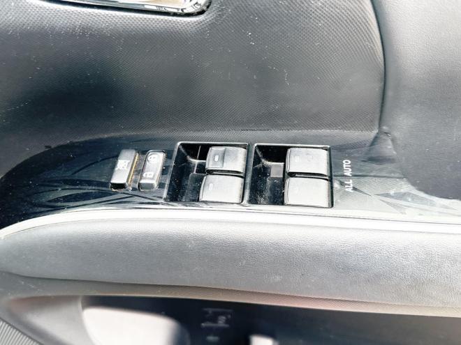 エスティマハイブリッドハイブリッド2.4アエラス プレミアムED 4WD　ローンが不安な方＜優遇ローン＞　本州仕入　寒冷地仕様　純正SDナビ　後席モニター 4WD 2400 5Dr