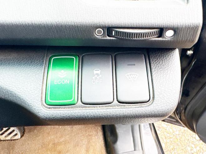 オデッセイ2.4アブソルート 4WD　ローンが不安な方＜優遇ローン1年保証　社外ナビ 