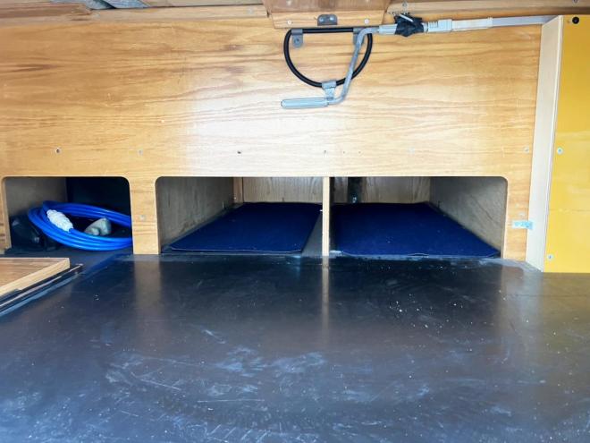 コースター中古　キャンピング