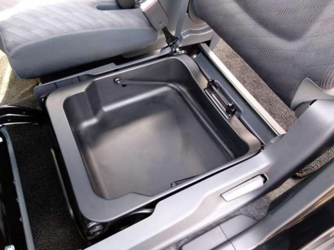 ワゴンRFX リミテッド 4WD　ABS　スマートキー　プッシュスタート　アイドリングストップ　ナビTV　ドライブレコーダー　ドアミラーウインカー　D席シートヒーター　夏冬アルミタイヤ付　車検令和10年4月 660