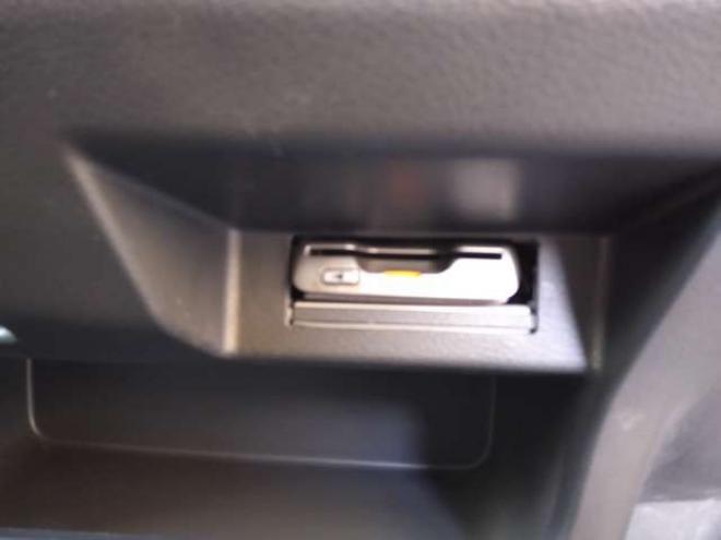 ワゴンRFX リミテッド 4WD　ABS　スマートキー　プッシュスタート　アイドリングストップ　ナビTV　ドライブレコーダー　ドアミラーウインカー　D席シートヒーター　夏冬アルミタイヤ付　車検令和10年4月 660