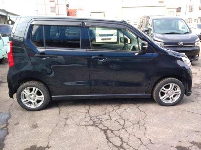 ワゴンRFX リミテッド 4WD　ABS　スマートキー　プッシュスタート　アイドリングストップ　ナビTV　ドライブレコーダー　ドアミラーウインカー　D席シートヒーター　夏冬アルミタイヤ付　車検令和10年4月 660