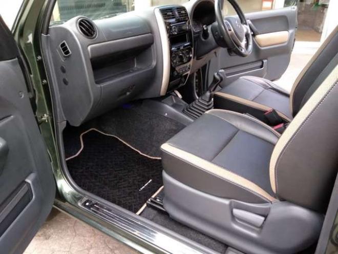 ジムニーランドベンチャー 4WD　パートタイム4WD　ABS　ICターボ　フロア5速　キーレス　ドアミラーウインカー　レザーシート　ETC　ワンオーナー車　車検令和9年8月 660