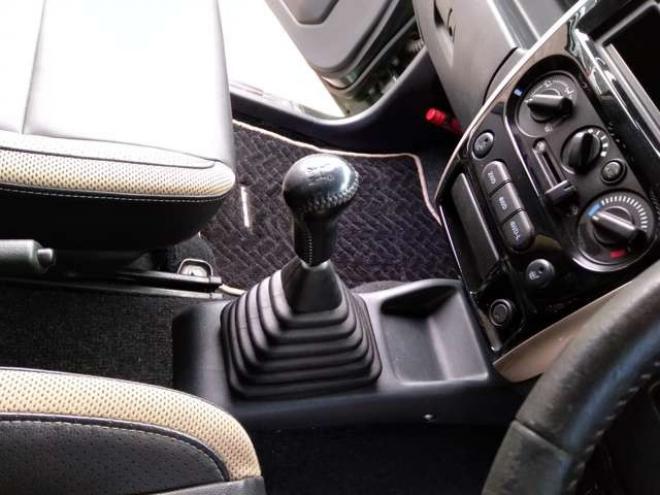 ジムニーランドベンチャー 4WD　パートタイム4WD　ABS　ICターボ　フロア5速　キーレス　ドアミラーウインカー　レザーシート　ETC　ワンオーナー車　車検令和9年8月 660