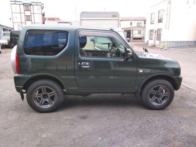 ジムニーランドベンチャー 4WD　パートタイム4WD　ABS　ICターボ　フロア5速　キーレス　ドアミラーウインカー　レザーシート　ETC　ワンオーナー車　車検令和9年8月 660