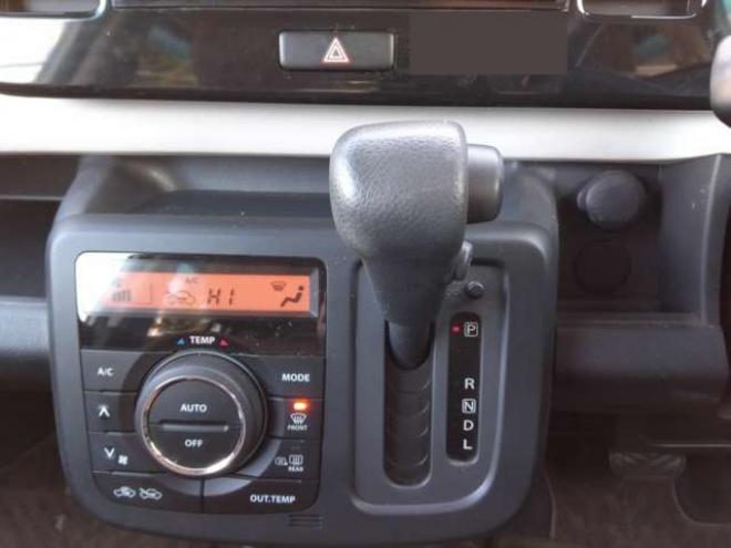 モコS FOUR 4WD　ABS　インテリジェントキー　プッシュスタート　ナビTV　ブルーツース　バックカメラ　リモコンスターター　ドアミラーウインカー　D席シートヒーター　夏冬アルミタイヤ付　車検令和10年4月 660