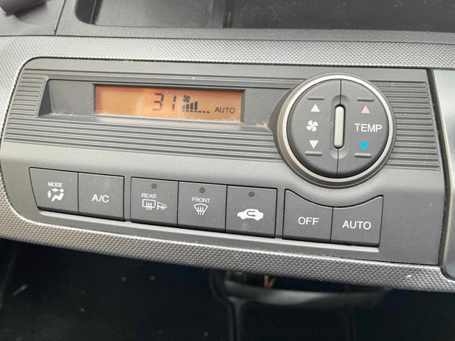 フリード1.5GエアロLパッケージ 4WD 5年保証 スマキー パワスラ ナビTV Bカメ ETC 寒冷地仕様 禁煙 車検整備2年付 修復歴無