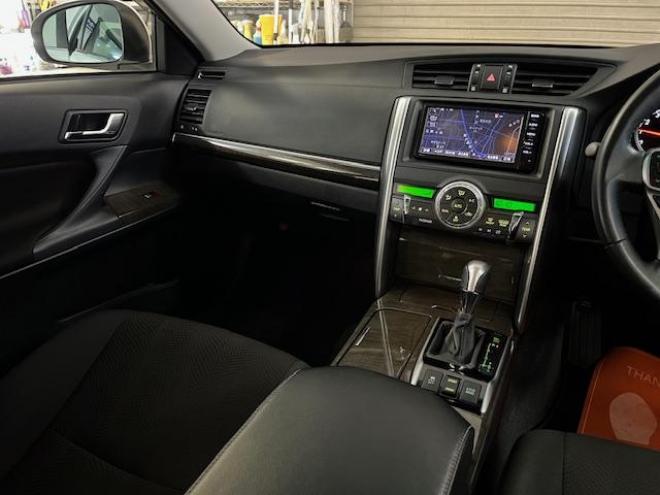 マークX２５０Ｇ　Ｆｏｕｒ　本州仕入　寒冷地仕様　禁煙車　純正１６インチＡＷ　社外１６ＡＷ＋スタッドレスタイヤ付　純正ナビ　地デジ　Ｂｌｕｅｔｏｏｔｈオーディオ　バックカメラ　ピットワーク製新品バッテリー　ＨＩＤヘッドライト 4WD 2500 4Dr