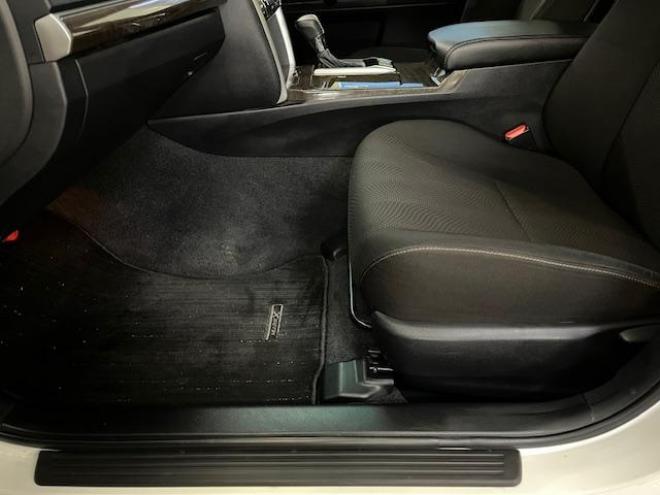 マークX２５０Ｇ　Ｆｏｕｒ　本州仕入　寒冷地仕様　禁煙車　純正１６インチＡＷ　社外１６ＡＷ＋スタッドレスタイヤ付　純正ナビ　地デジ　Ｂｌｕｅｔｏｏｔｈオーディオ　バックカメラ　ピットワーク製新品バッテリー　ＨＩＤヘッドライト 4WD 2500 4Dr