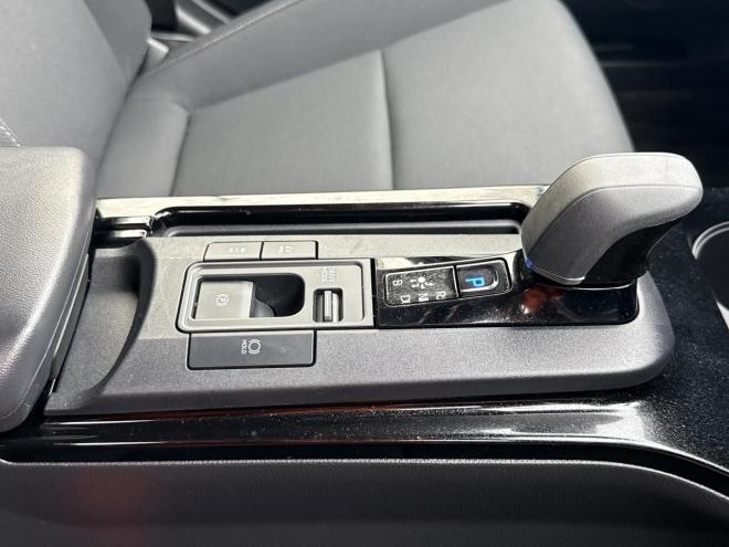 プリウス2.0G E-Four 4WD　ローンが不安な方＜優遇ローン＞　本州仕入　寒冷地仕様　軽減ブレーキ　レーンキープ 4WD 2000 5Dr