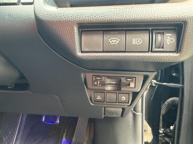 プリウス2.0G E-Four 4WD　ローンが不安な方＜優遇ローン＞　本州仕入　寒冷地仕様　軽減ブレーキ　レーンキープ 4WD 2000 5Dr