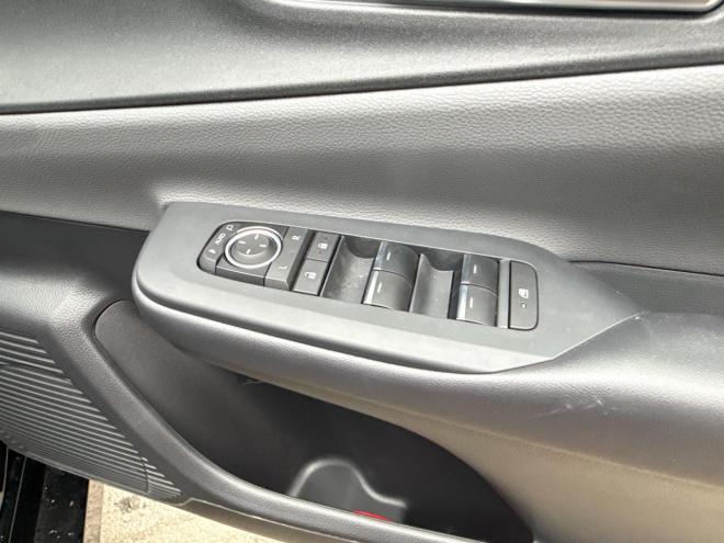 プリウス2.0G E-Four 4WD　ローンが不安な方＜優遇ローン＞　本州仕入　寒冷地仕様　軽減ブレーキ　レーンキープ 4WD 2000 5Dr